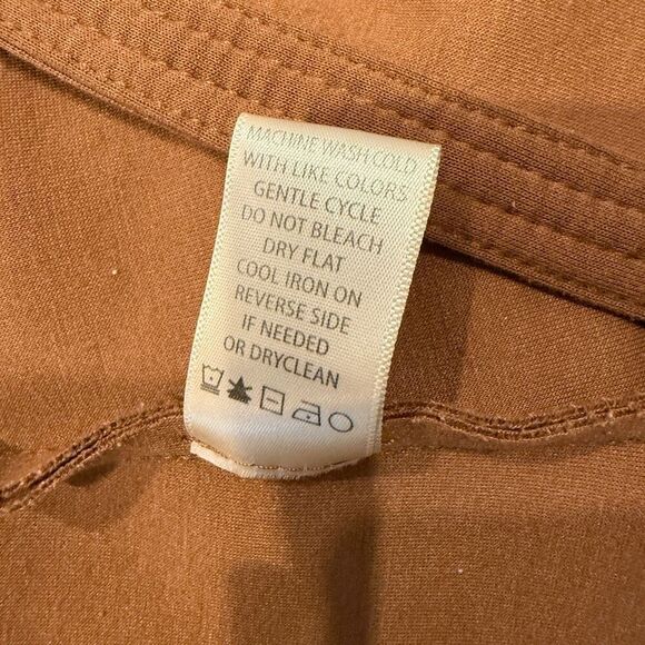 Max Studio London Trapunto Scuba Knit Topper Camel- size L - Picture 8 of 10